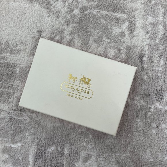 Coach - Pink Logo Wristlet New Without Tags - Picture 5 of 6